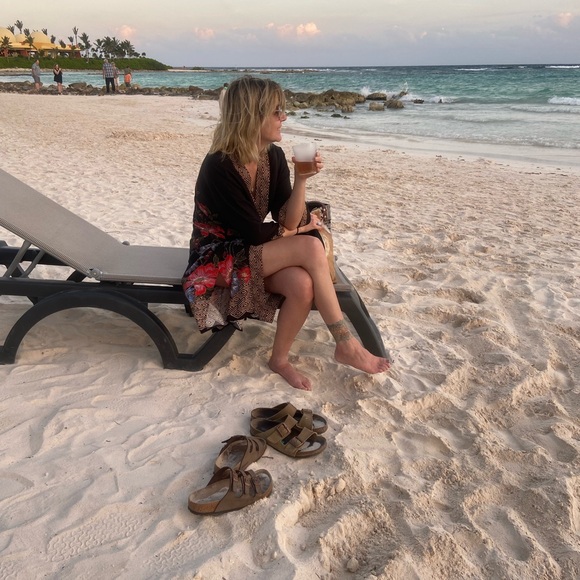 Meet your Posher, Jen - Picture 1 of 1